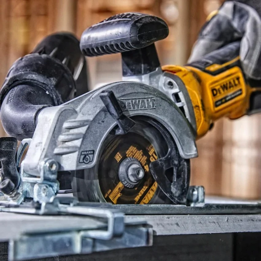 DEWALT - DCS571N-XJ Δισκοπρίονο Brushless Κόμπακτ 18V XR 115mm (Solo) 4 DEWALT - DCS571N-XJ Δισκοπρίονο Brushless Κόμπακτ 18V XR 115mm (Solo) - Image 2
