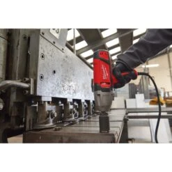 MILWAUKEE - IPWE 400 R Μπουλονόκλειδο 1/2" -Ergalia Κατάστημα ipwe 400 r 12 2