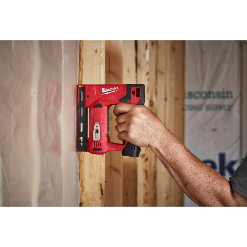 MILWAUKEE - M12 BST-202X Επαναφορτιζόμενο Καρφωτικό Χειρός (2x2Ah) 4 MILWAUKEE - M12 BST-202X Επαναφορτιζόμενο Καρφωτικό Χειρός (2x2Ah) - Image 2